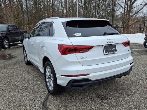 2025 Audi Q3 45 S line Premium Plus