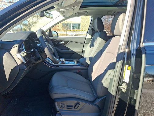 2026 Audi Q7 55 Premium Plus