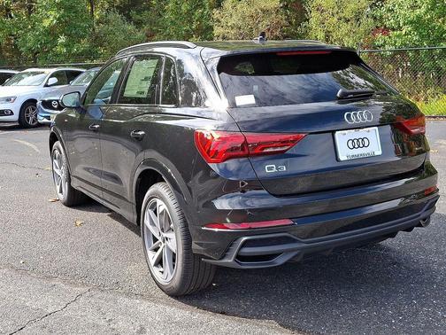2025 Audi Q3 Premium 45 TFSI S line quattro Tiptronic