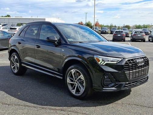 2025 Audi Q3 Premium 45 TFSI S line quattro Tiptronic