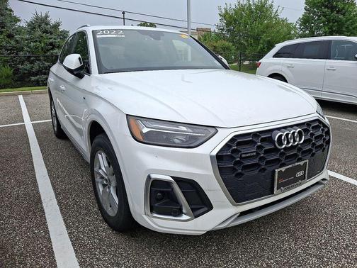 2022 Audi Q5 45 S line Premium