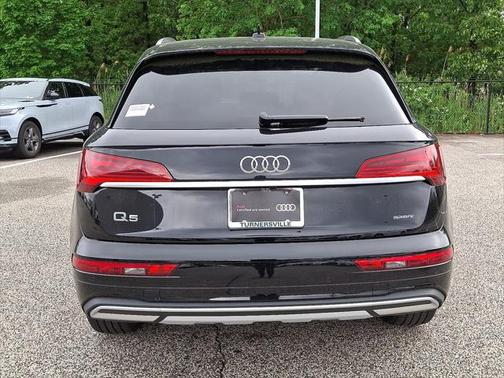 2024 Audi Q5 40 Premium