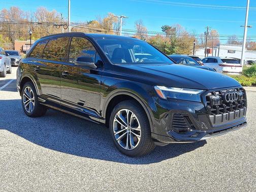 2026 Audi Q7 45 Premium