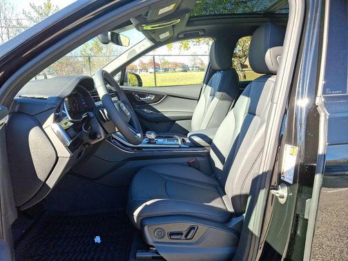 2026 Audi Q7 45 Premium