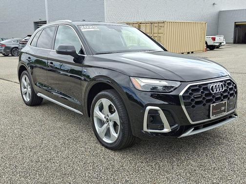 2025 Audi Q5 45 S line Premium Plus