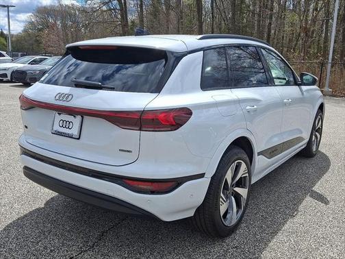 2025 Audi Q6 e-tron Premium