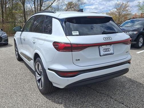 2025 Audi Q6 e-tron Premium
