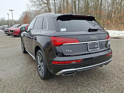2023 Audi Q5 45 S line Premium