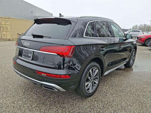 2023 Audi Q5 45 S line Premium
