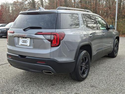 2021 GMC Acadia AWD AT4