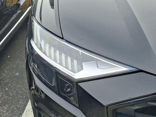 2023 Audi Q8 55 Premium