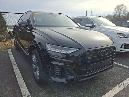 2023 Audi Q8 55 Premium