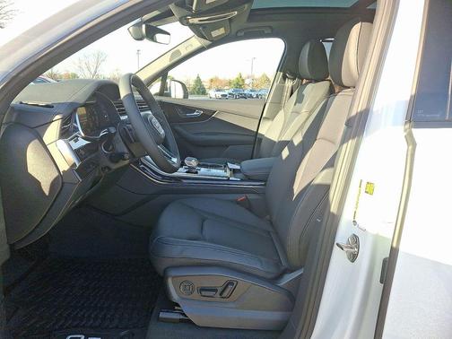 2026 Audi Q7 55 Premium Plus
