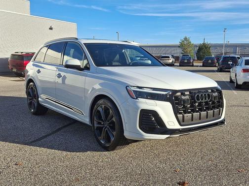 2026 Audi Q7 55 Premium Plus