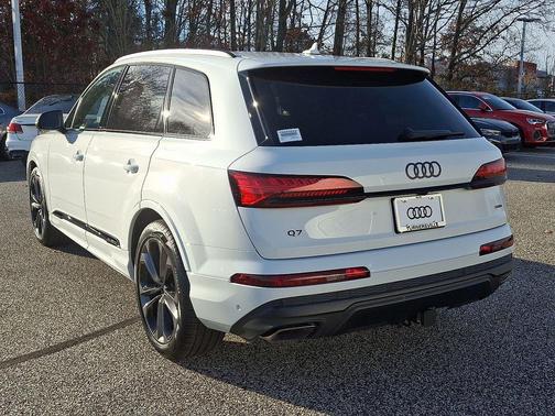 2026 Audi Q7 55 Premium Plus
