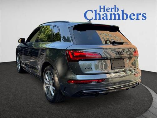 2024 Audi Q5 Premium Plus 55 TFSI e S line quattro S tronic