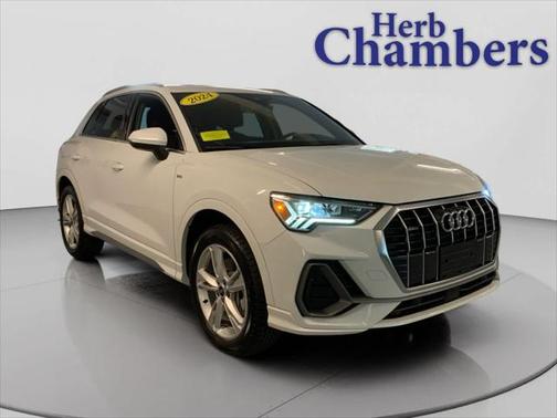2024 Audi Q3 Premium 45 TFSI S line quattro Tiptronic