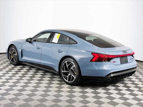 2024 Audi RS e-tron GT quattro