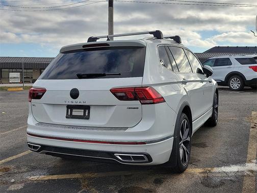 2024 Volkswagen Tiguan 2.0T SEL R-Line 4MOTION