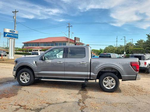 CARBONIZED GRAY METALLIC 2025 Ford F-150 XLT