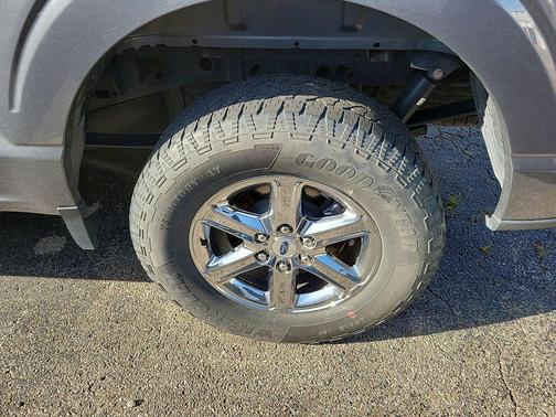 CARBONIZED GRAY METALLIC 2025 Ford F-150 XLT