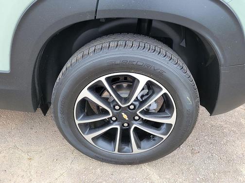 Cacti Green 2025 Chevrolet Trailblazer LT