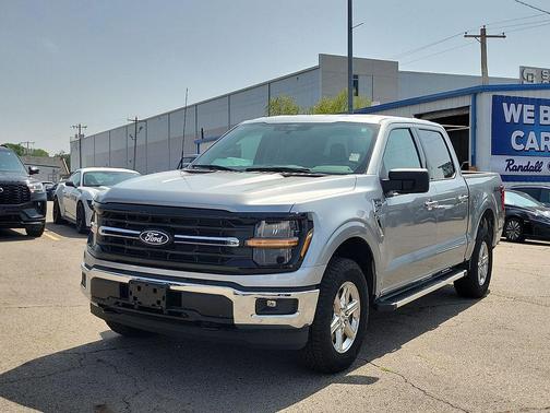 ICONIC SILVER METALLIC 2025 Ford F-150 XLT