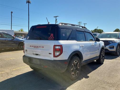 2021 Ford Bronco Base