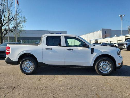 OXFORD WHITE 2026 Ford Maverick XL