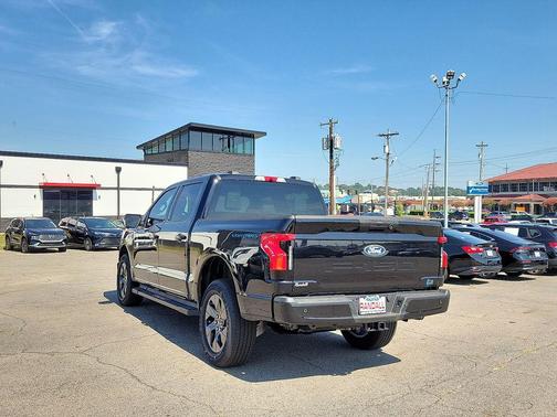 2025 Ford F-150 Lightning Flash