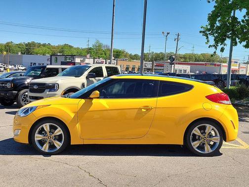 2016 Hyundai Veloster Base