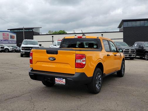 Orange Fury Metallic Tri-Coat 2026 Ford Maverick XLT