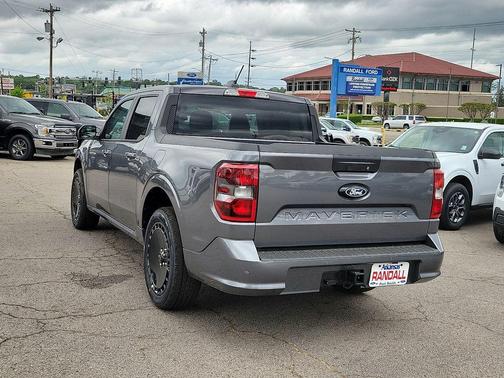 Carbonized Gray Metallic 2026 Ford Maverick Lobo Standard