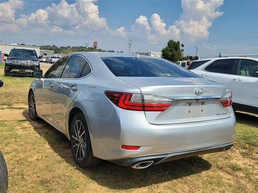 2017 Lexus ES 350 Base