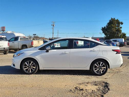 2021 Nissan Versa 1.6 SV