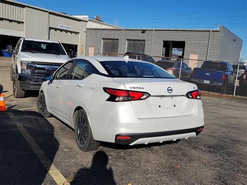 2021 Nissan Versa 1.6 SV