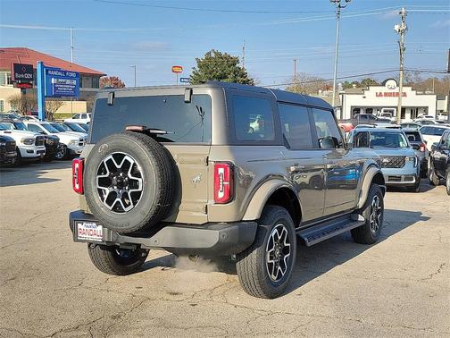 2025 Ford Bronco Outer Banks