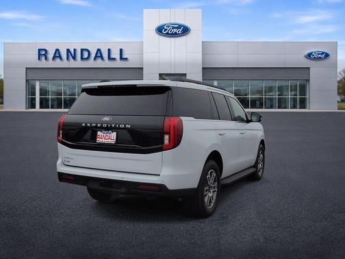 Space Silver 2026 Ford Expedition Active