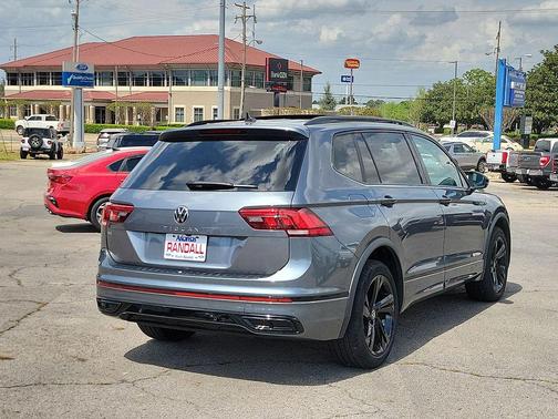 Platinum Gray Metallic 2024 Volkswagen Tiguan 2.0T SE R-LINE BLACK