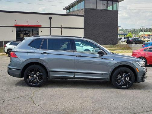 Platinum Gray Metallic 2024 Volkswagen Tiguan 2.0T SE R-LINE BLACK