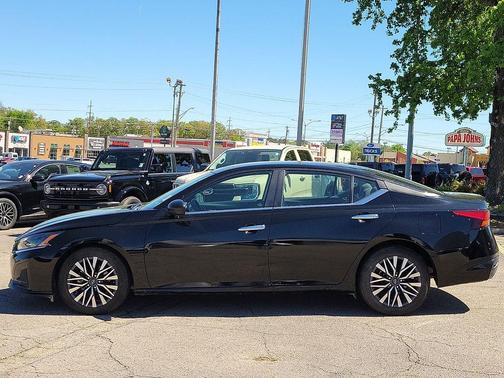 Super Black Clearcoat 2025 Nissan Altima 2.5 SV