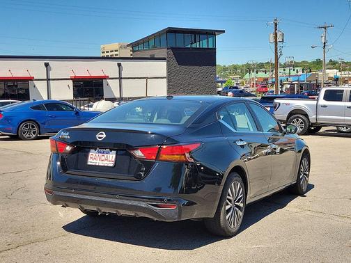 Super Black Clearcoat 2025 Nissan Altima 2.5 SV
