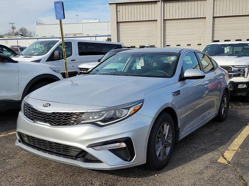 2020 Kia Optima LX