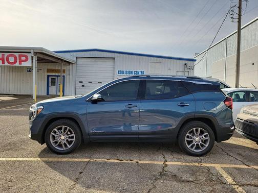 2024 GMC Terrain SLT
