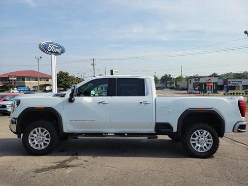 2024 GMC Sierra 2500 SLT