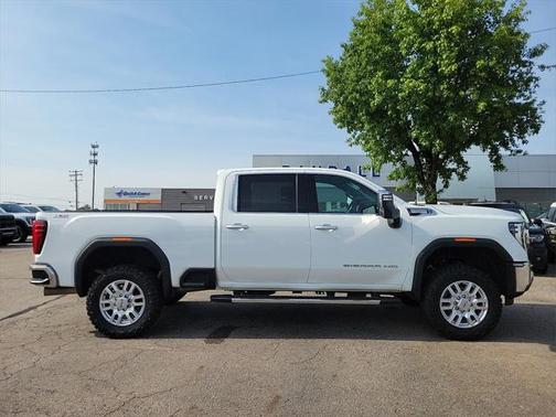 2024 GMC Sierra 2500 SLT