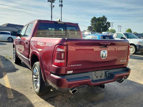 Delmonico Red Pearlcoat 2023 RAM 1500 Limited