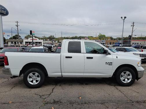 2024 RAM 1500 Classic SLT