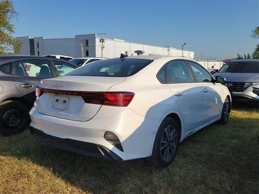 2022 Kia Forte LXS