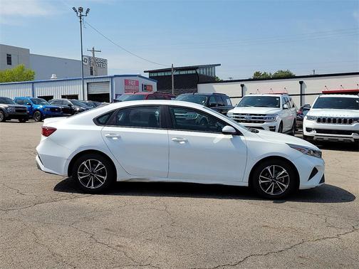 2022 Kia Forte LXS